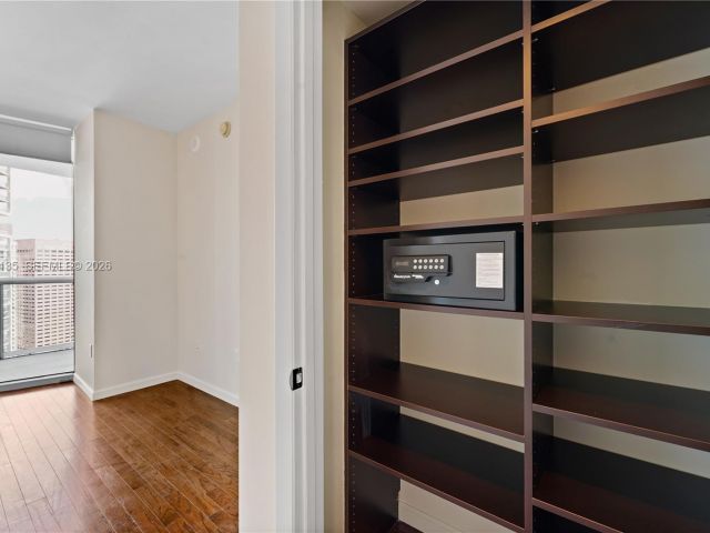 Apartment for rent  Unit #3904 - photo 7527455