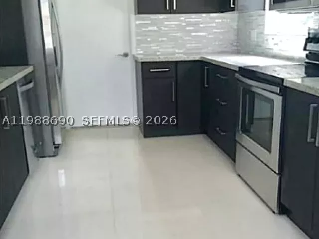 4-bedroom home for rent in North Miami Beach - 740 NE 179 TE - MondialRealty