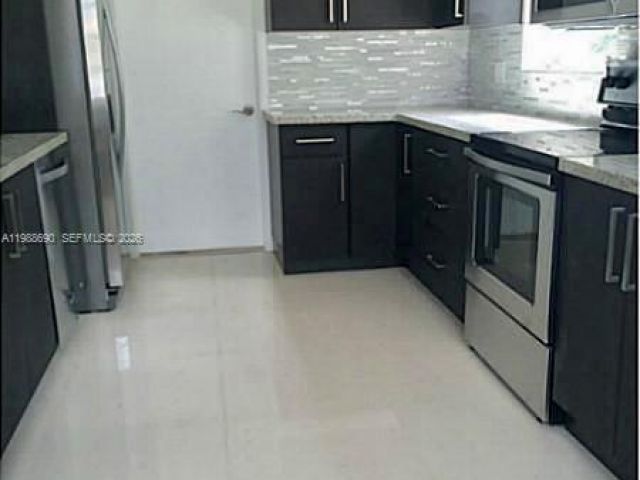 Home for rent at 740 NE 179 TE - photo 7525959