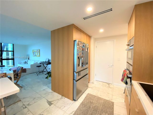 Apartment for rent  Unit #F907 - photo 7526307