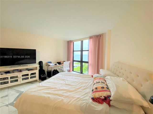 Apartment for rent  Unit #F907 - photo 7526315