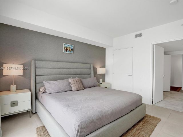 Apartment for rent  Unit #513 - photo 7526005