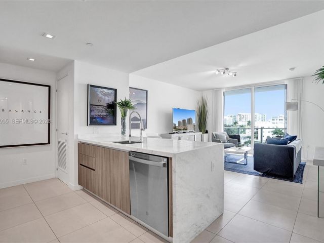 Apartment for rent  Unit #513 - photo 7526013