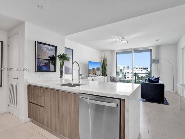 Apartment for rent  Unit #513 - photo 7526014