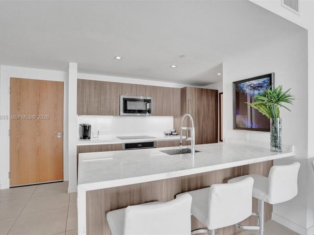 Apartment for rent  Unit #513 - photo 7526019