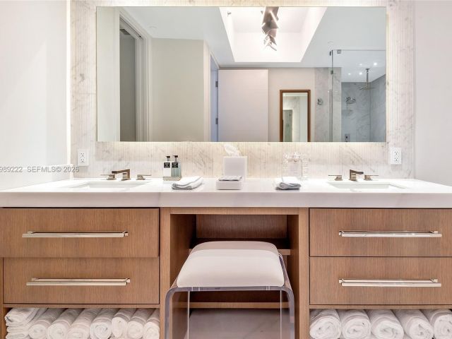 Apartment for rent  Unit #708 - photo 7527215