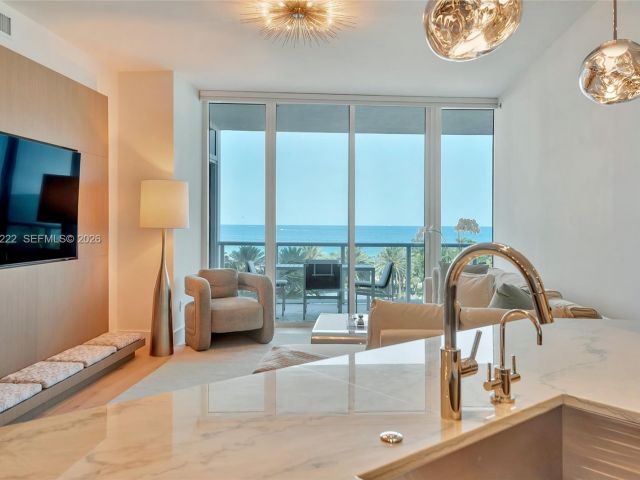 Apartment for rent  Unit #708 - photo 7527225