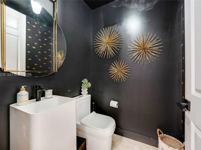 Home for sale at 20765 NE 32nd Ave - photo 7529464