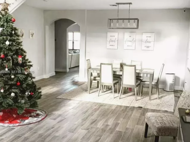 3-bedroom home for rent in Homestead - 11239 SW 243rd Ter 0 - MondialRealty