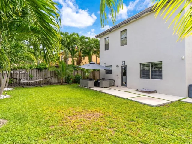 3-bedroom home for rent in Homestead - 11239 SW 243rd Ter 0 - MondialRealty