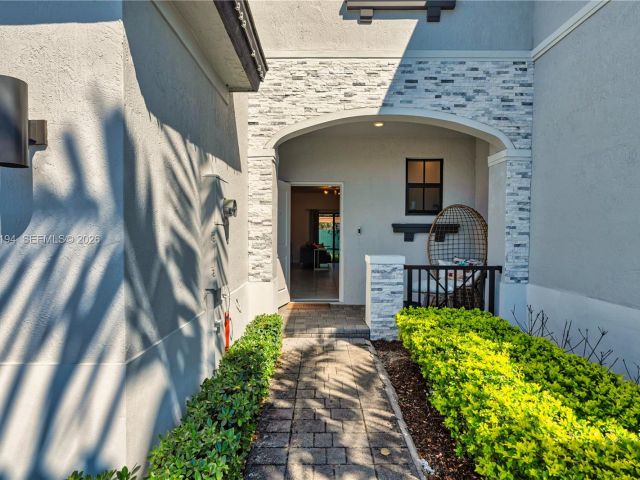 Home for rent at 20433 NW 4th Ct - photo 7526563