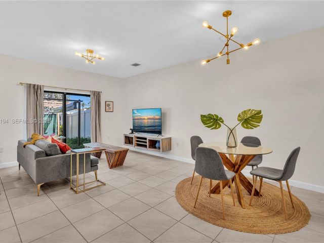 Home for rent at 20433 NW 4th Ct - photo 7526567