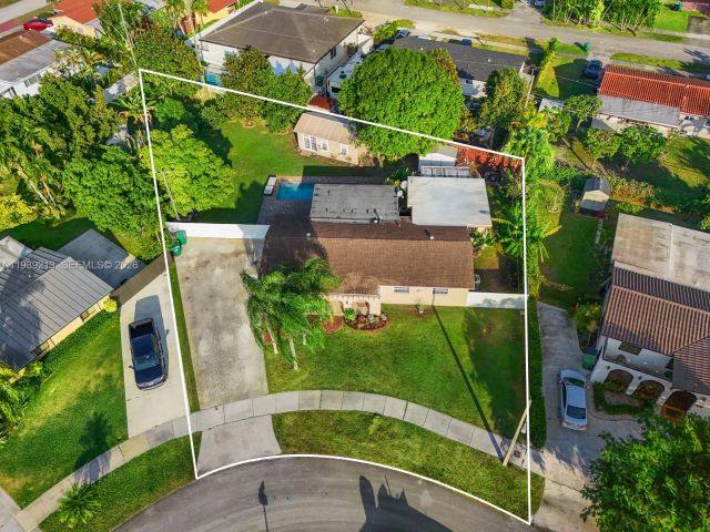 Home for sale at 3605 SW 122nd Pl - photo 7526378