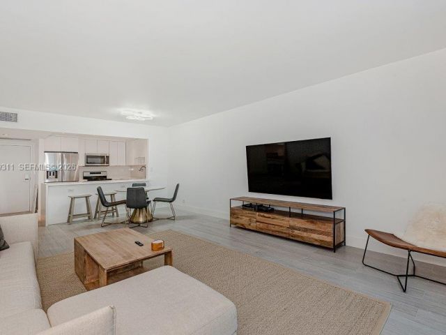 Apartment for rent  Unit # - photo 7533771