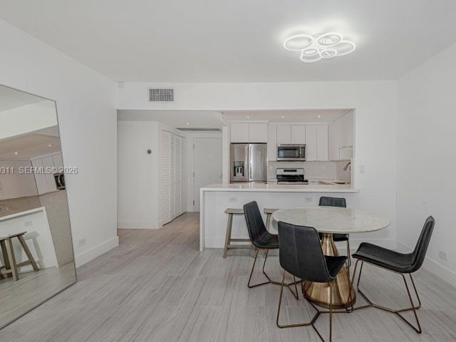 Apartment for rent  Unit # - photo 7533774