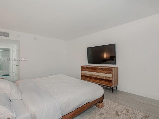 Apartment for rent  Unit # - photo 7533781