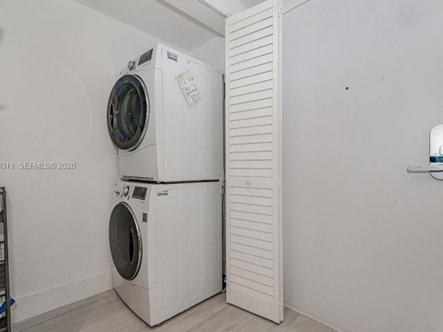 Apartment for rent  Unit # - photo 7533786