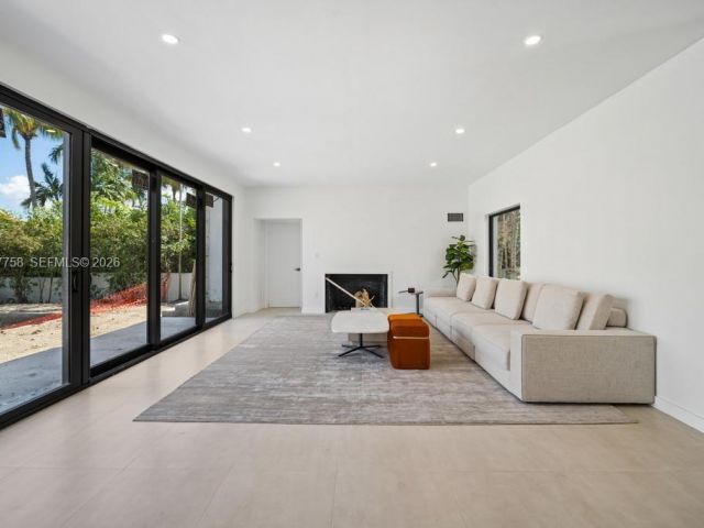 Home for rent at 5661 Pine Tree Dr 0 - photo 7526490