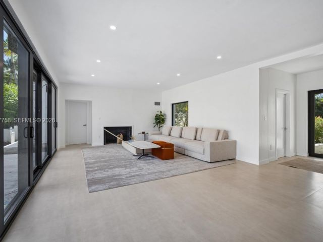 Home for rent at 5661 Pine Tree Dr 0 - photo 7526491