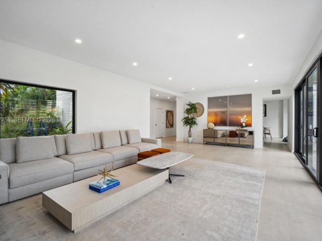 Home for rent at 5661 Pine Tree Dr 0 - photo 7526492