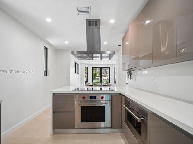 Home for rent at 5661 Pine Tree Dr 0 - photo 7526498