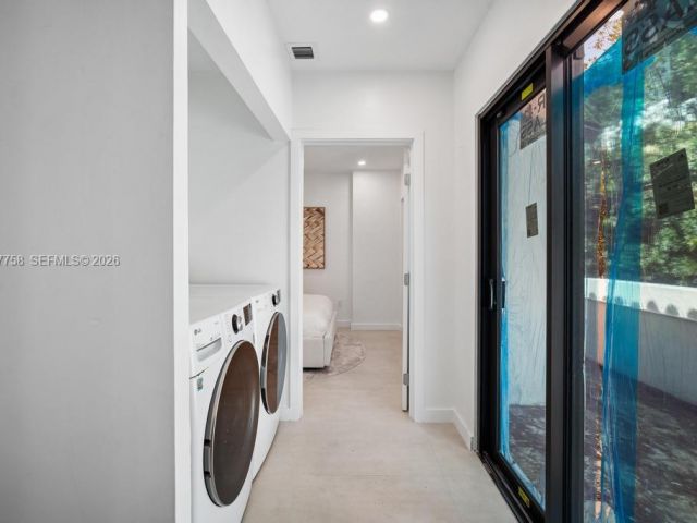 Home for rent at 5661 Pine Tree Dr 0 - photo 7526500