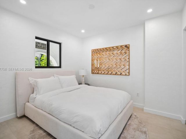 Home for rent at 5661 Pine Tree Dr 0 - photo 7526501