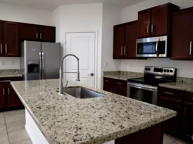 3-bedroom home for rent in Homestead - 27440 SW 135th Ave Rd 27440 - MondialRealty