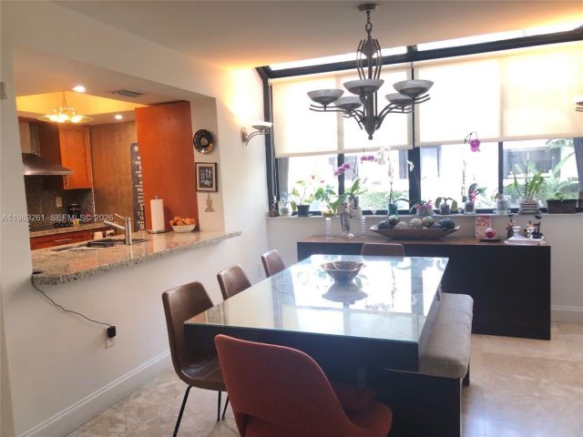 Home for rent at 3027 NE 183rd Ln 27 - photo 7526531