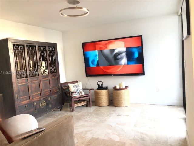 Home for rent at 3027 NE 183rd Ln 27 - photo 7526534