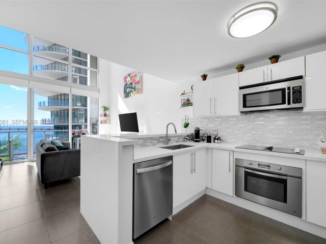 Apartment for rent  Unit #L-410 - photo 7527859