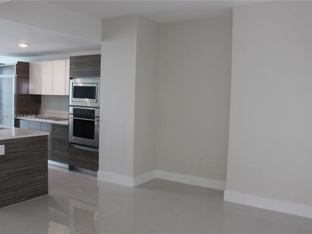 Apartment for rent  Unit #2705 - photo 7527801