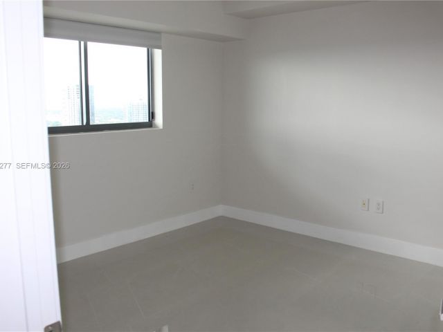 Apartment for rent  Unit #2705 - photo 7527803