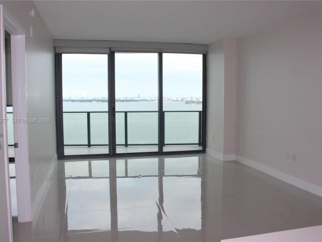 Apartment for rent  Unit #2705 - photo 7527806