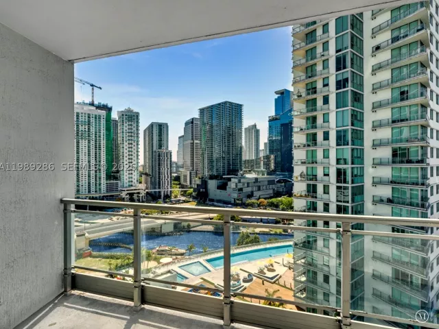 2-bedroom condo for sale in Miami - 90 SW 3rd St 2013 - MondialRealty
