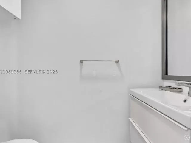 2-bedroom condo for sale in Miami - 90 SW 3rd St 2013 - MondialRealty