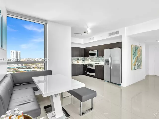 2-bedroom condo for sale in Miami - 90 SW 3rd St 2013 - MondialRealty
