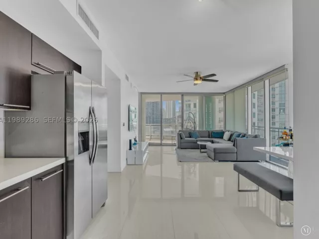 2-bedroom condo for sale in Miami - 90 SW 3rd St 2013 - MondialRealty