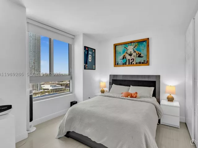 2-bedroom condo for sale in Miami - 90 SW 3rd St 2013 - MondialRealty