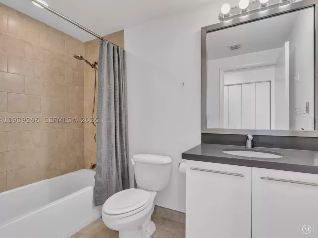2-bedroom condo for sale in Miami - 90 SW 3rd St 2013 - MondialRealty