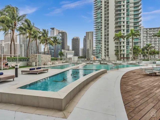 2-bedroom condo for sale in Miami - 90 SW 3rd St 2013 - MondialRealty