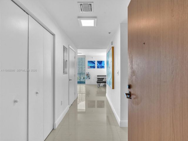 Apartment for sale  Unit #2013 - photo 7527533