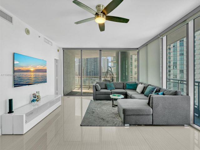 Apartment for sale  Unit #2013 - photo 7527535