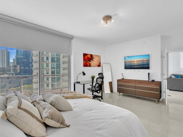 Apartment for sale  Unit #2013 - photo 7527542