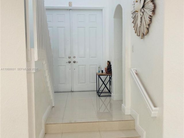 Home for rent at 10963 NW 87th Ln 10963 - photo 7526240