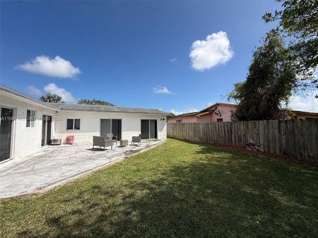 Home for sale at 17424 SW 108th Ct - photo 7526948