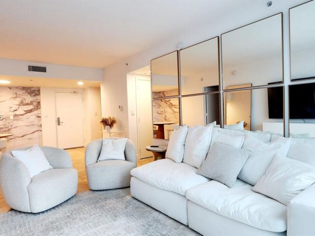 Apartment for rent  Unit #LPH05 - photo 7528295