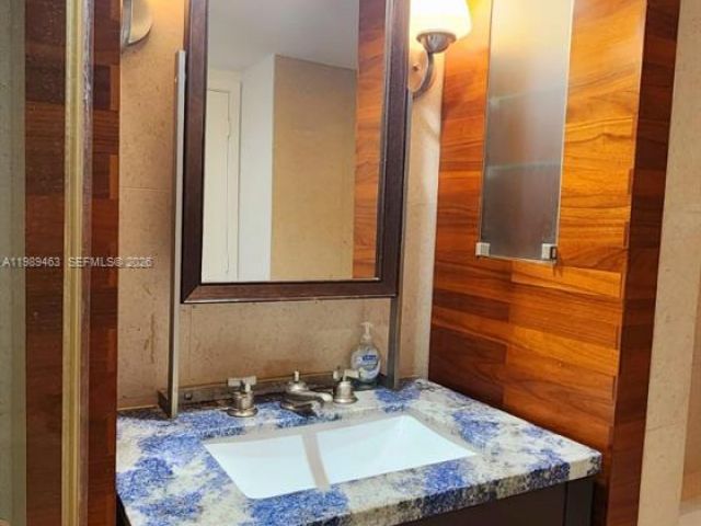 Apartment for rent  Unit #LPH05 - photo 7528301