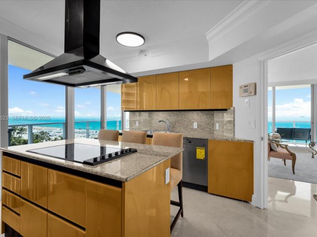 Apartment for rent  Unit #909 - photo 7529080