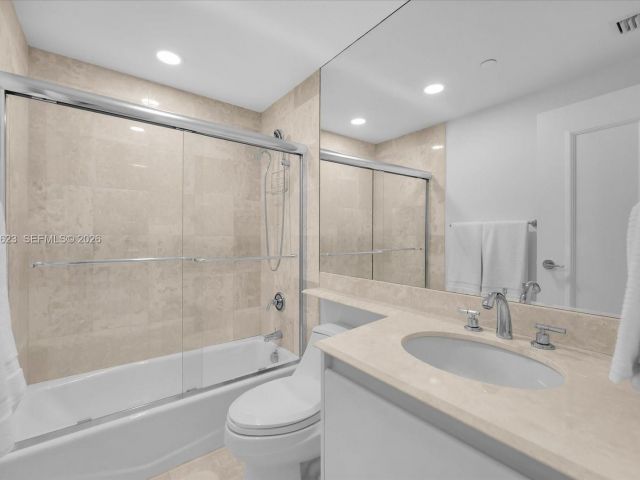 Apartment for rent  Unit #909 - photo 7529092